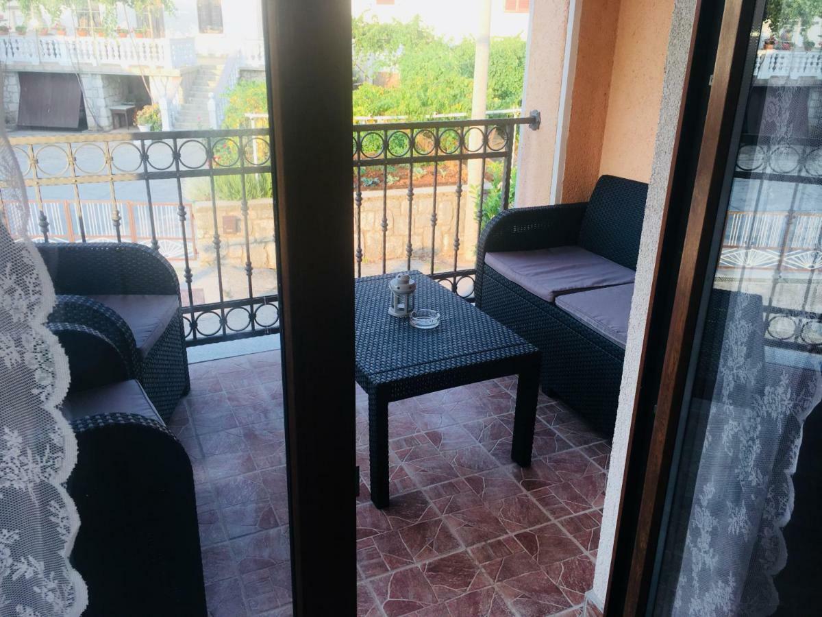 Apartments Mario Malinska Εξωτερικό φωτογραφία