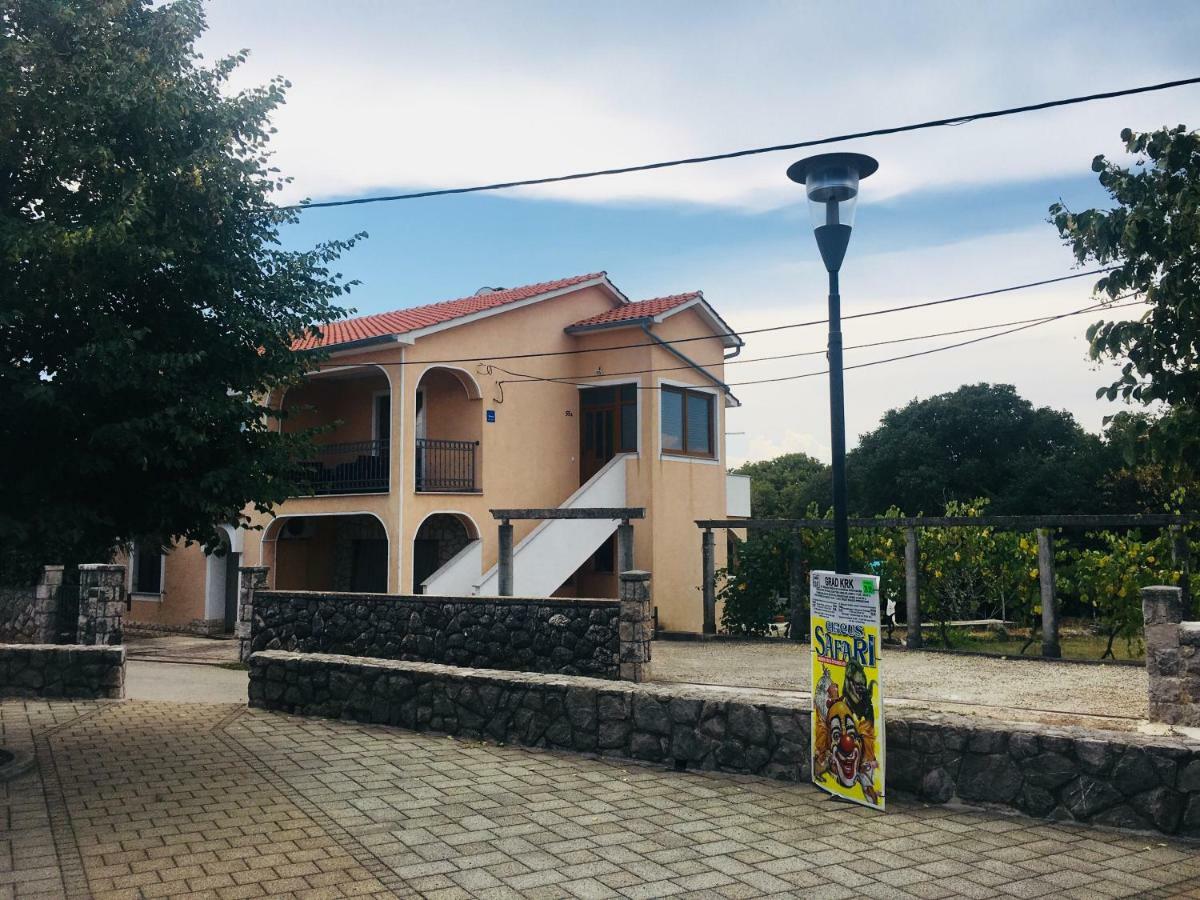 Apartments Mario Malinska Εξωτερικό φωτογραφία