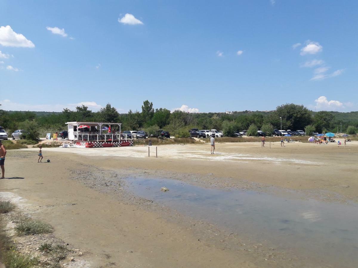 Apartments Mario Malinska Εξωτερικό φωτογραφία
