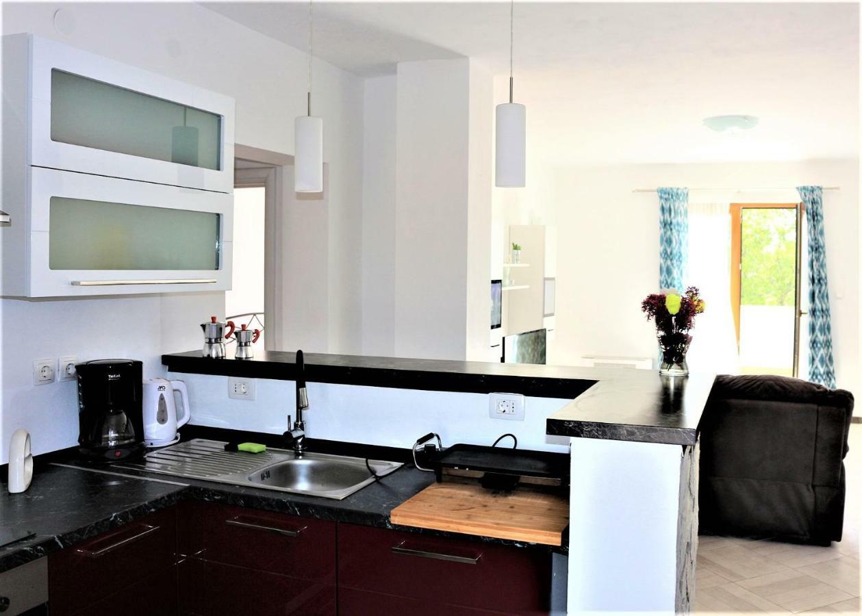 Apartments Mario Malinska Εξωτερικό φωτογραφία