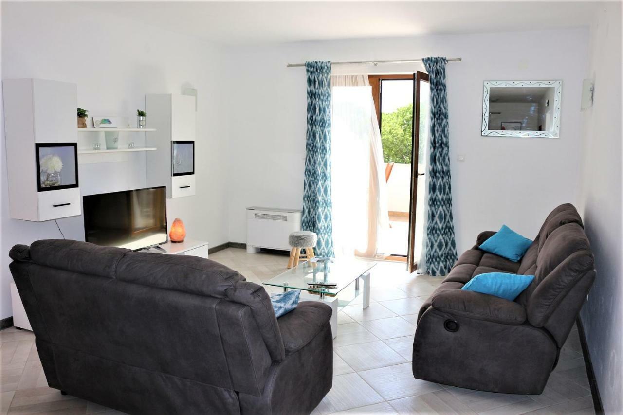 Apartments Mario Malinska Εξωτερικό φωτογραφία