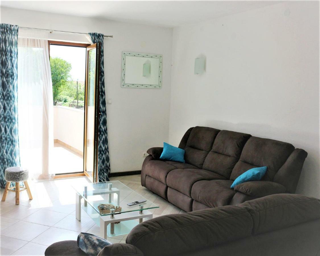 Apartments Mario Malinska Εξωτερικό φωτογραφία