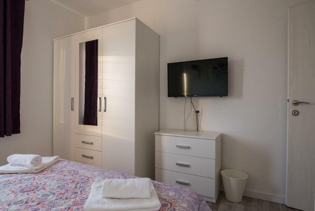 Apartments Mario Malinska Εξωτερικό φωτογραφία